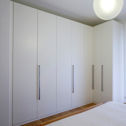 ARMADIO ANGOLARE ROVERE SPAZZO